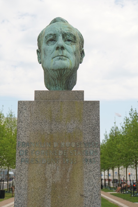 Copenhagen HCA Statue 3 4